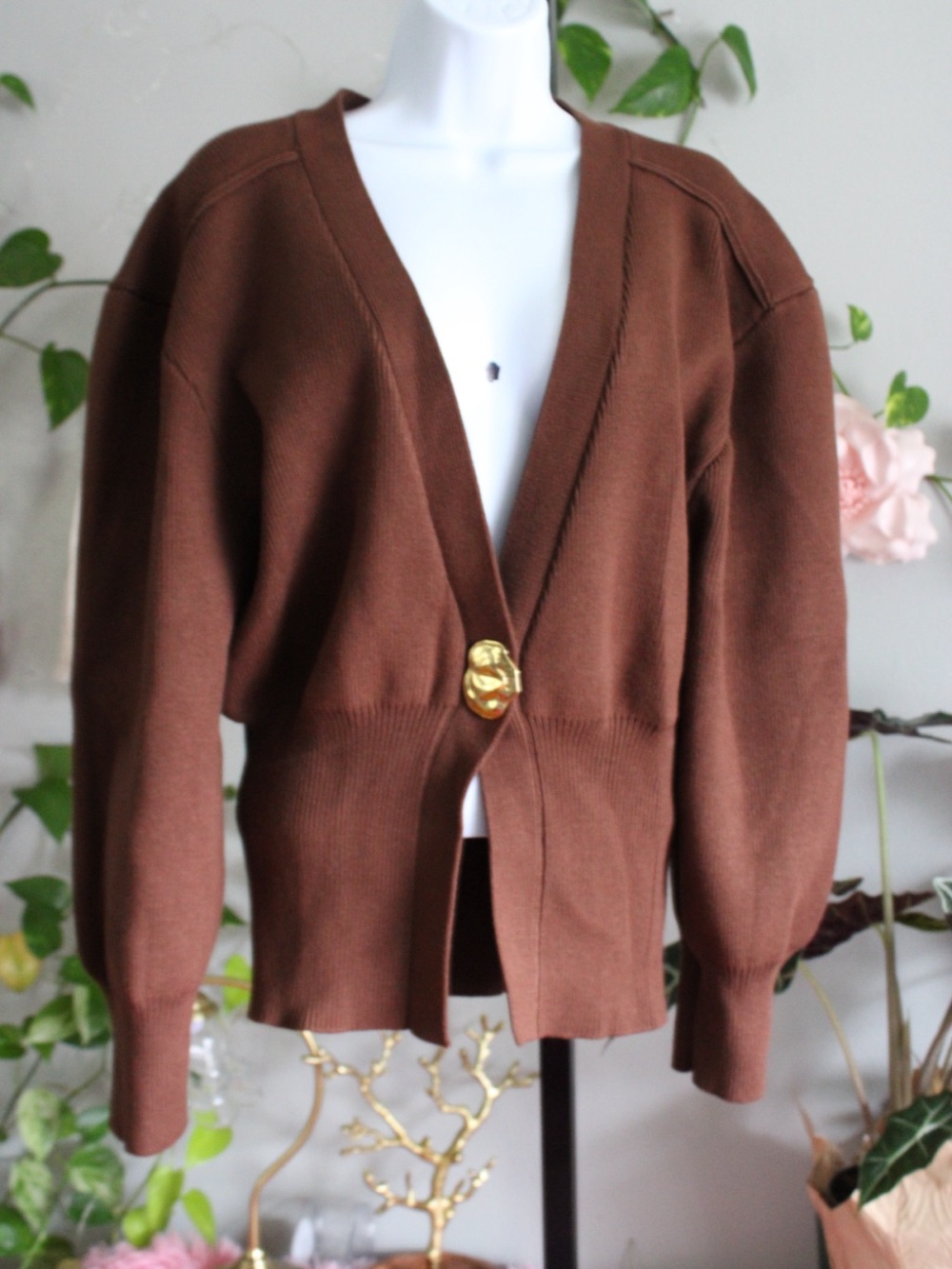 Urban Revivo Dark Brown Sculpted Waist Gold Button Cardigan US 10 XL NWT - Picture 6 of 9